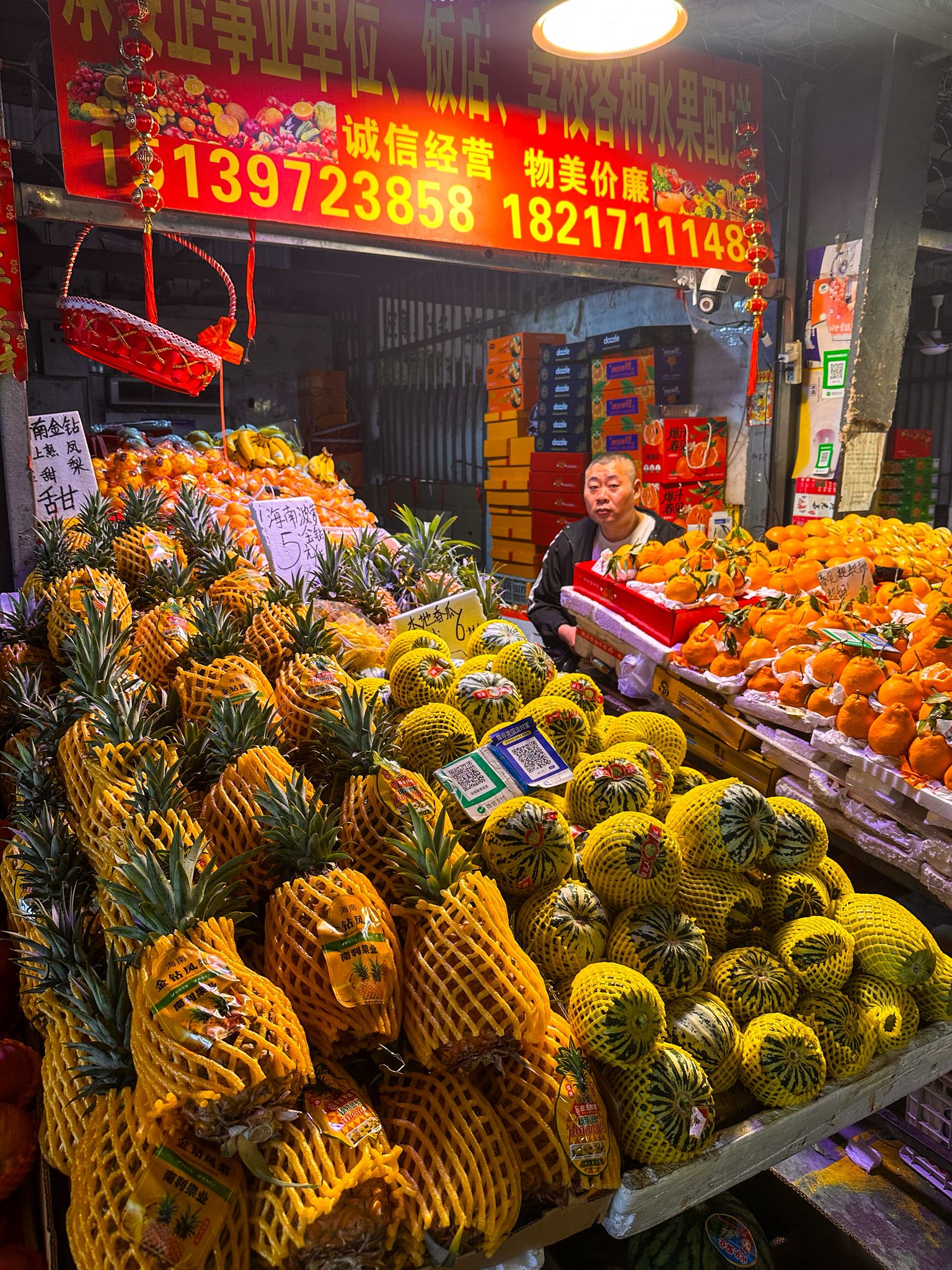 markt zitrusfruechte+melonen