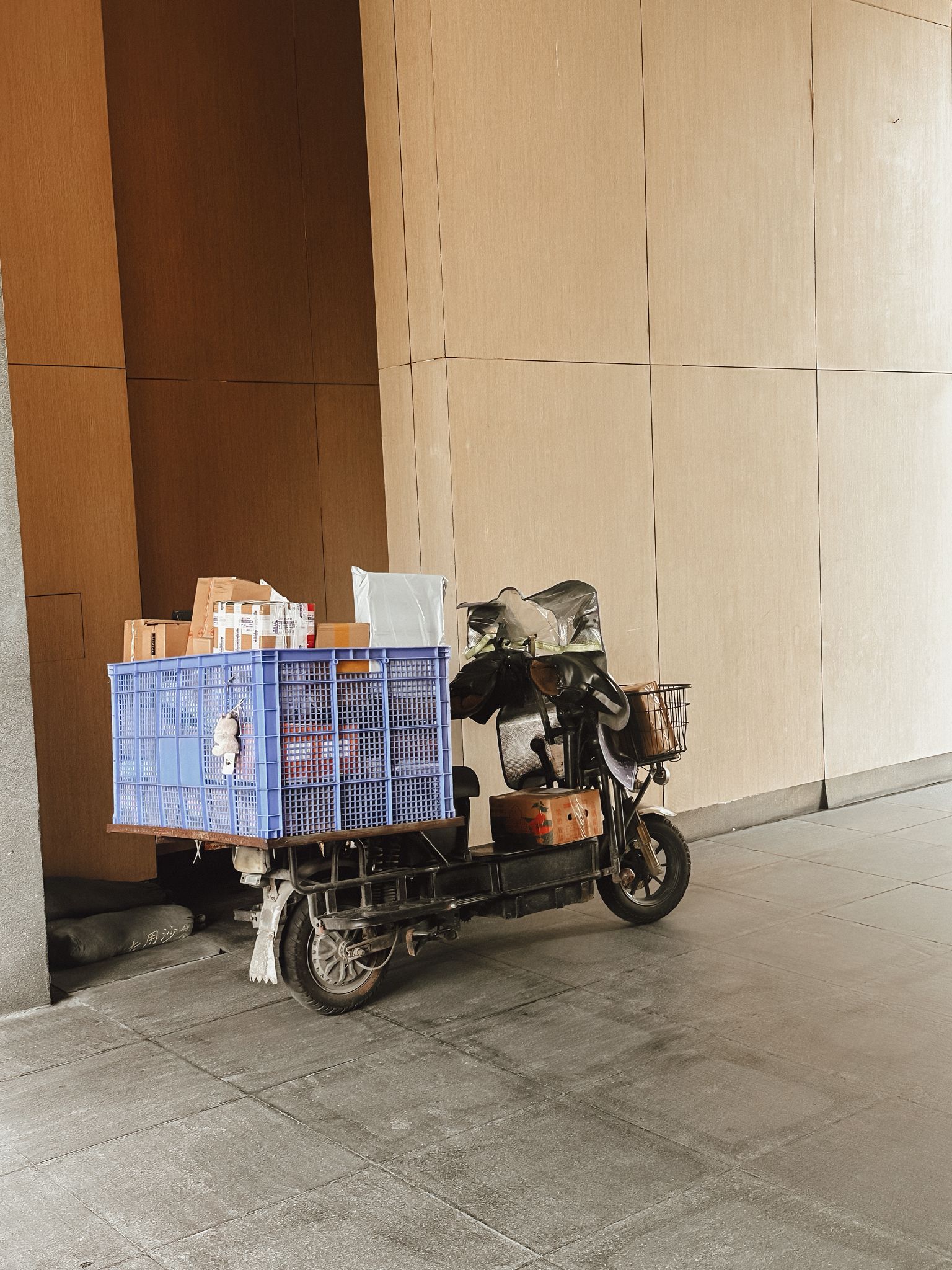 Home paketverteilung moped