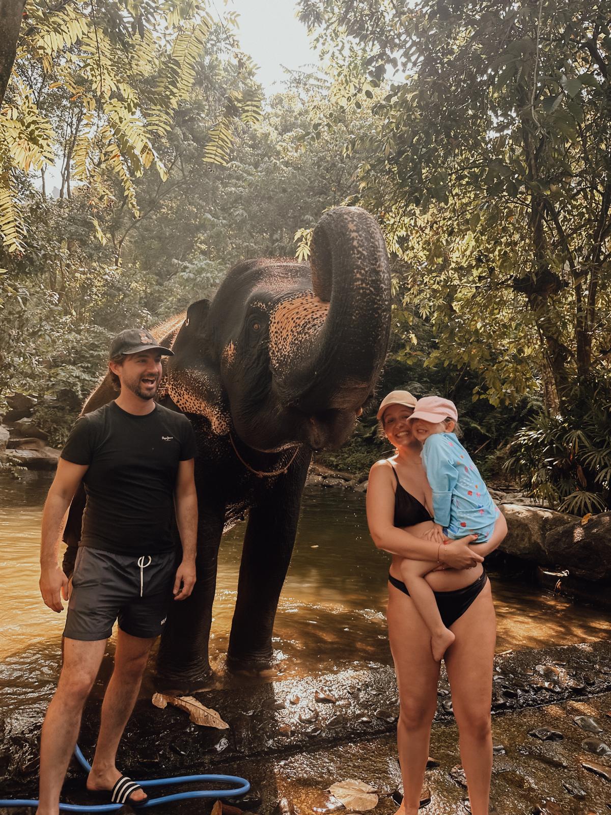 Thailand, Elefanten & ein bisschen Gutgläubigkeit – unser erster Asienurlaub 🫶 threeinthehai+elefant