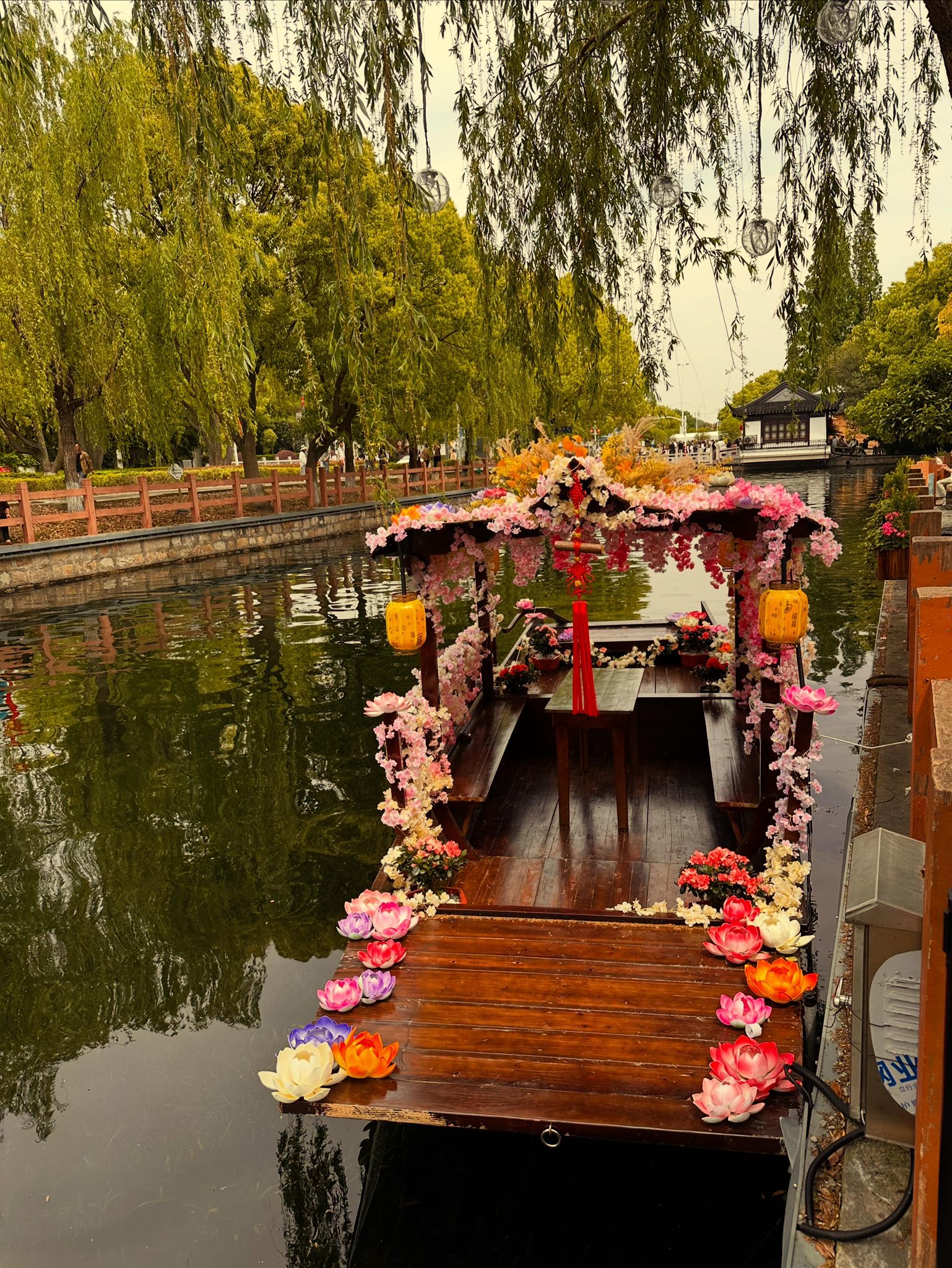 Mai in Shanghai: Zwischen Survival-Modus und Verwöhnprogramm old water city4